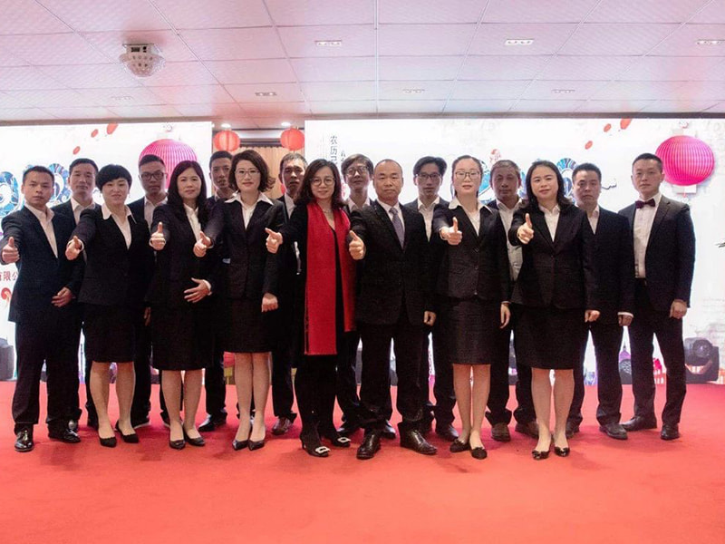 Verfolgen Sie auf der sonnigen Straße Ihre Träume --- Die Dankesparty zum Jahresende 2018 von Zhejiang Jufeng Stamping Technology Co., Ltd. fand im großen Stil statt