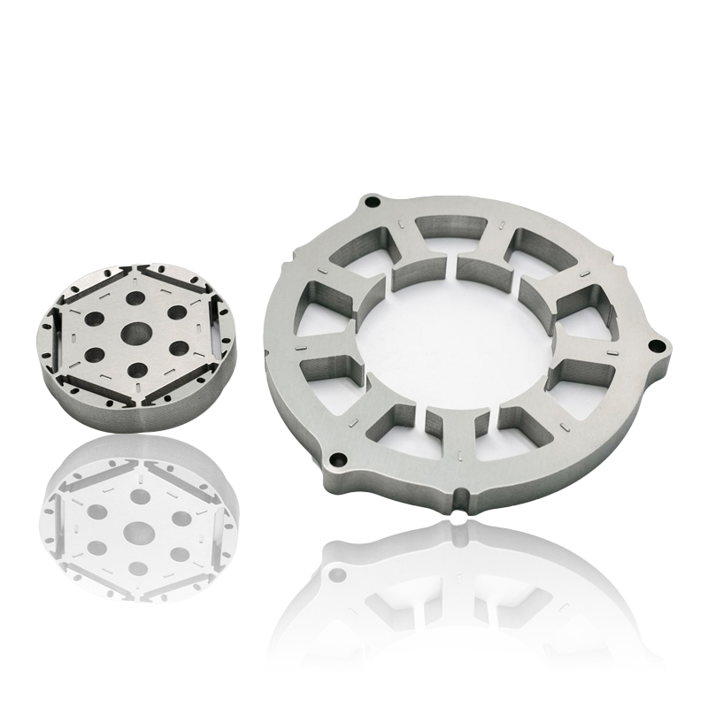 Wie wirken sich die Dicke und der Stapelfaktor der Laminierungen in einem Motorstatorkern auf die Energieeffizienz, Wirbelstromverluste und den Betriebsgeräuschpegel aus?